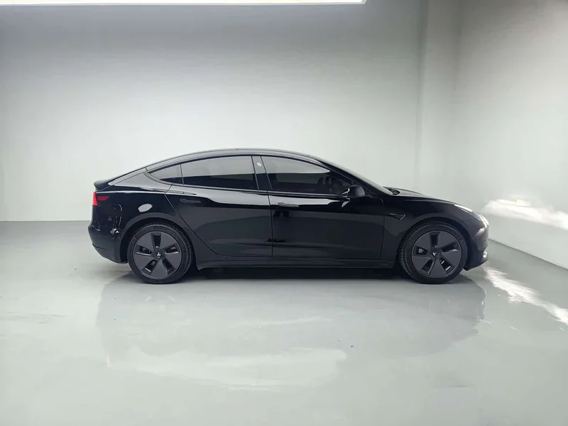 Tesla Model 3 — фото 8