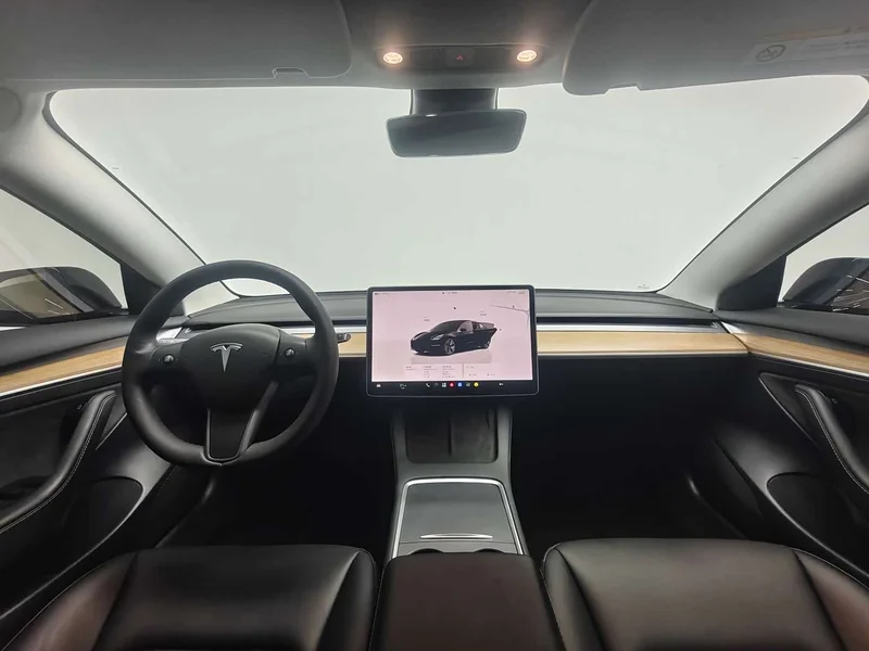 Tesla Model 3 — фото 10
