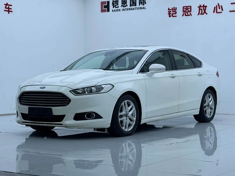 Ford Mondeo — фото 1