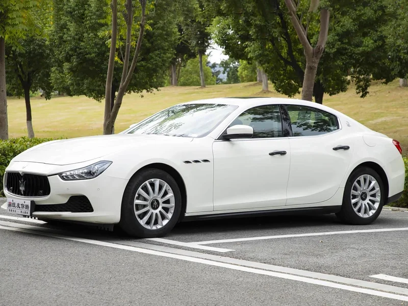 Maserati Ghibli — фото 1