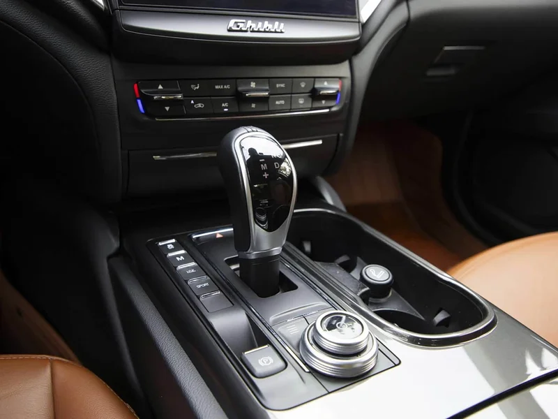 Maserati Ghibli — фото 24