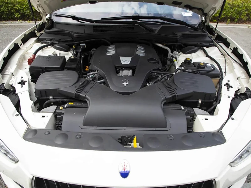 Maserati Ghibli — фото 30