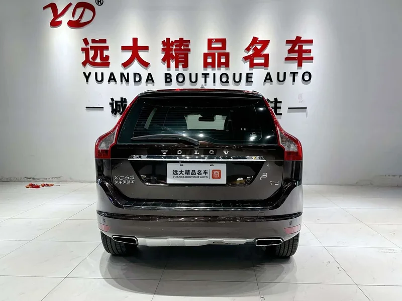 Volvo XC60 — фото 15