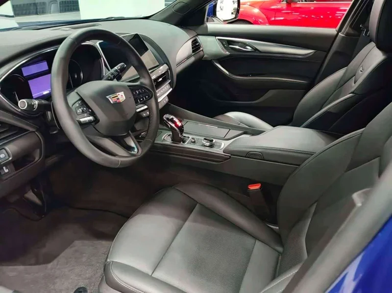 Cadillac CT5 — фото 5