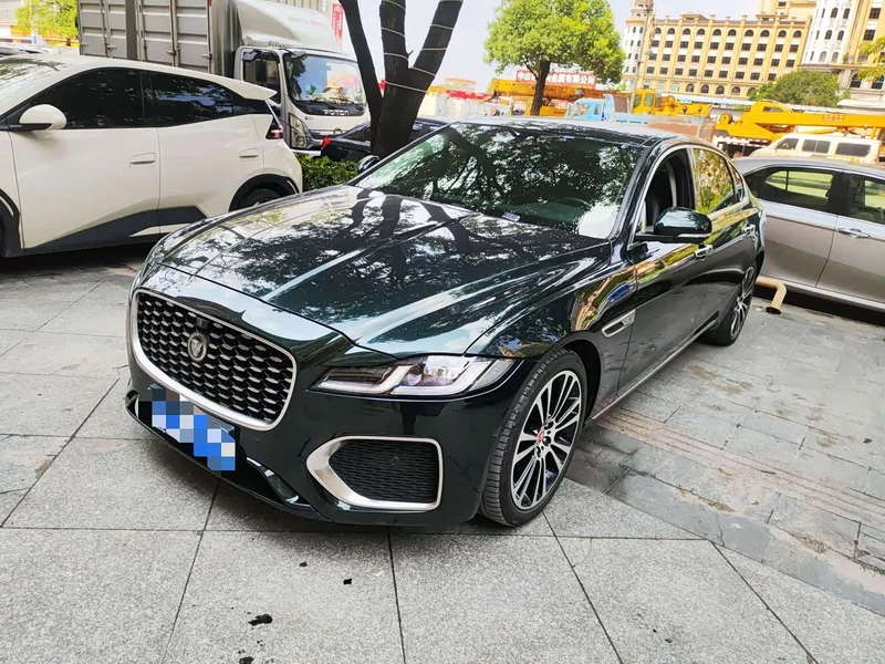 Jaguar XFL — фото 1