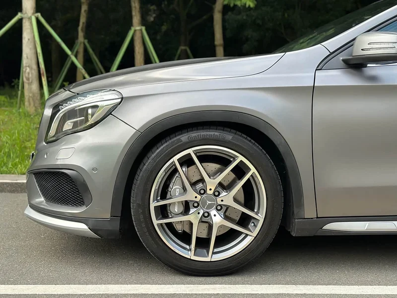 Mercedes-Benz GLA AMG — фото 15