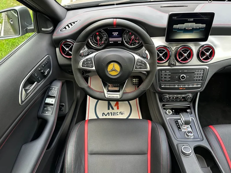 Mercedes-Benz GLA AMG — фото 9