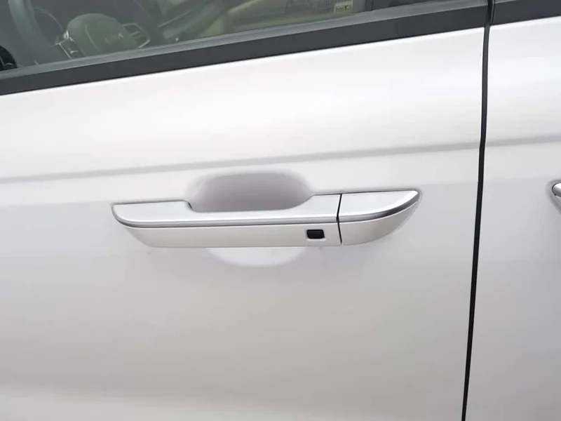 Kia Carnival — фото 17