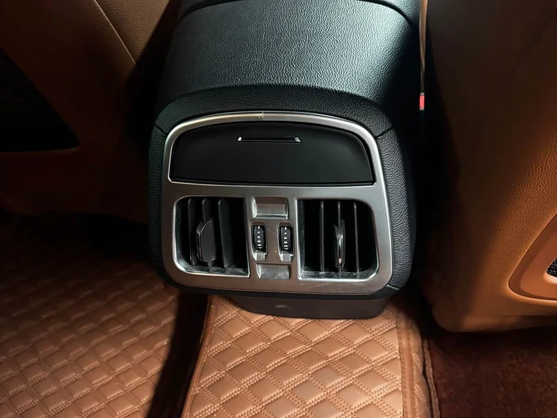 Maserati Levante — фото 13