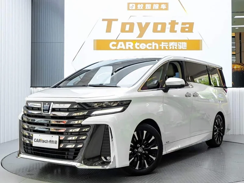 Toyota Vellfire — фото 1