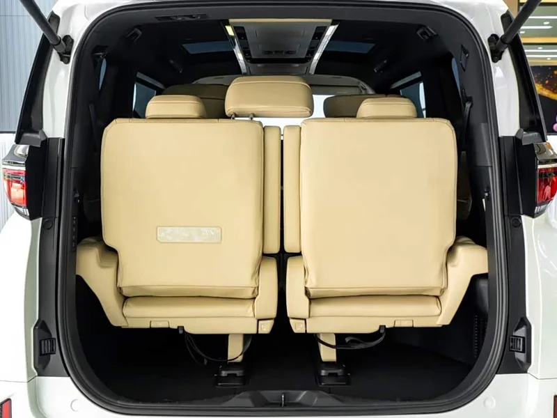 Toyota Vellfire — фото 12