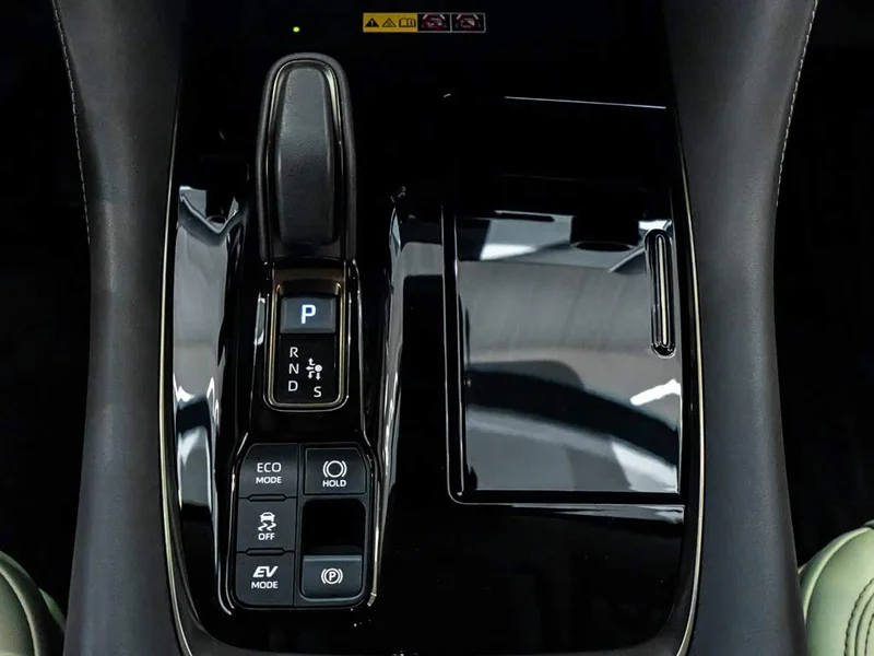 Toyota Vellfire — фото 19