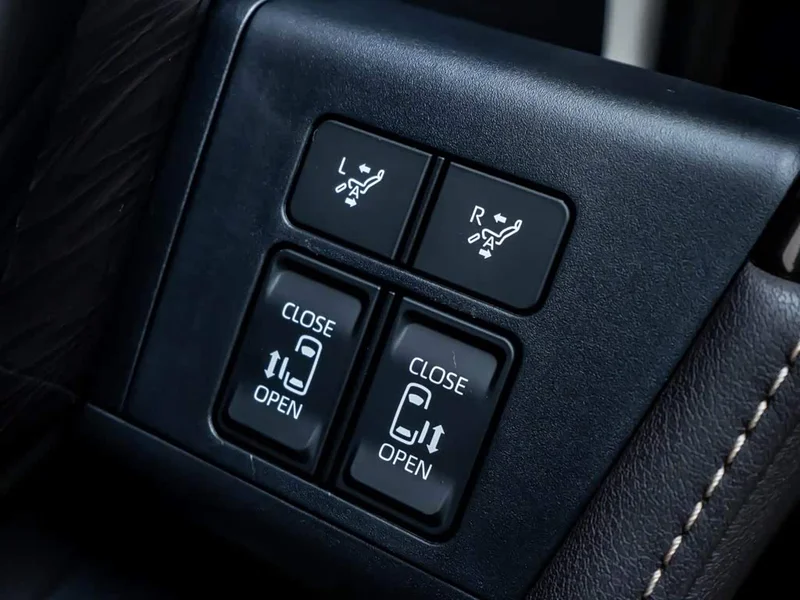 Toyota Vellfire — фото 23