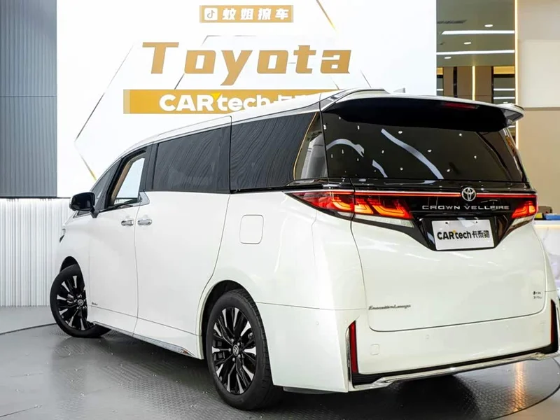 Toyota Vellfire — фото 6