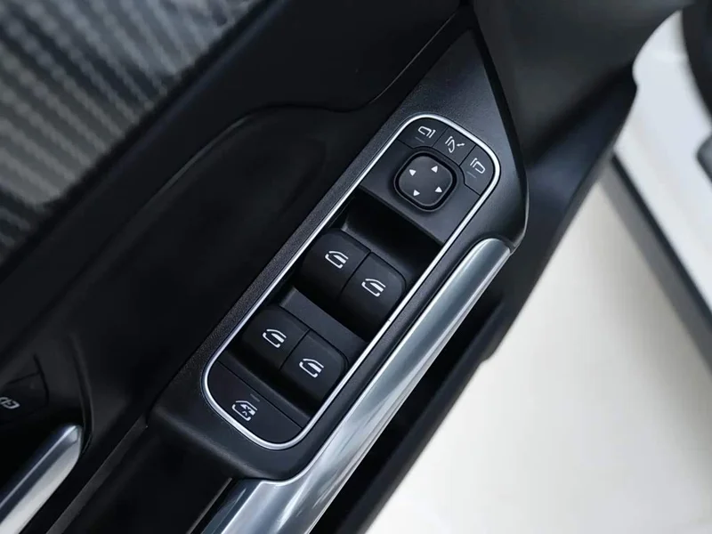 Mercedes-Benz GLA — фото 14