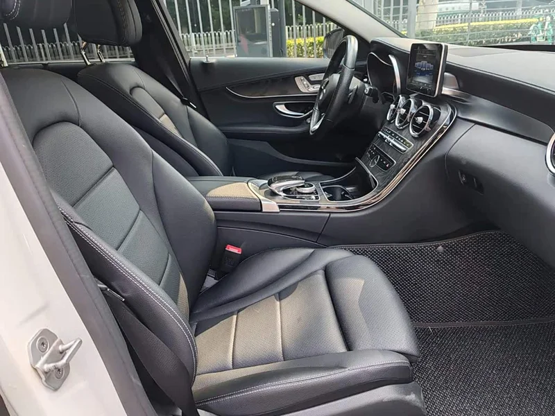 Mercedes-Benz C-Class — фото 14