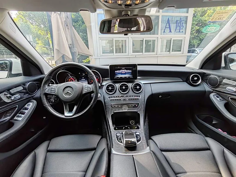 Mercedes-Benz C-Class — фото 15