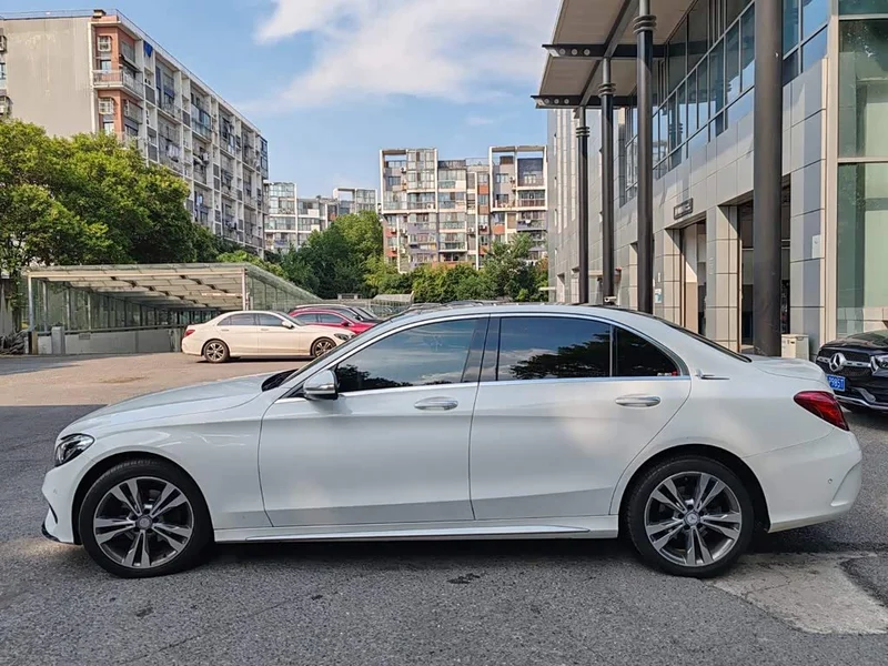 Mercedes-Benz C-Class — фото 7