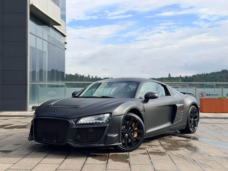 Audi R8 — фото 1