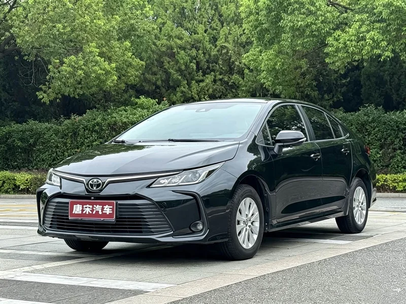 Toyota Corolla — фото 1