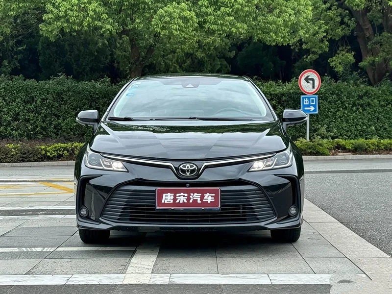 Toyota Corolla — фото 2