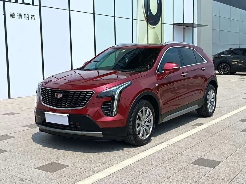 Cadillac XT4 — фото 1