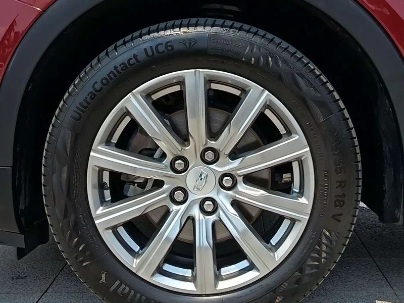 Cadillac XT4 — фото 21