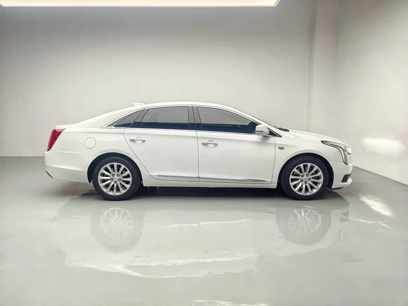 Cadillac XTS — фото 8