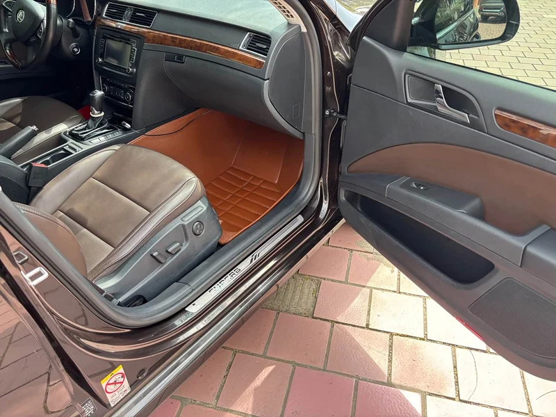 Skoda Superb — фото 15
