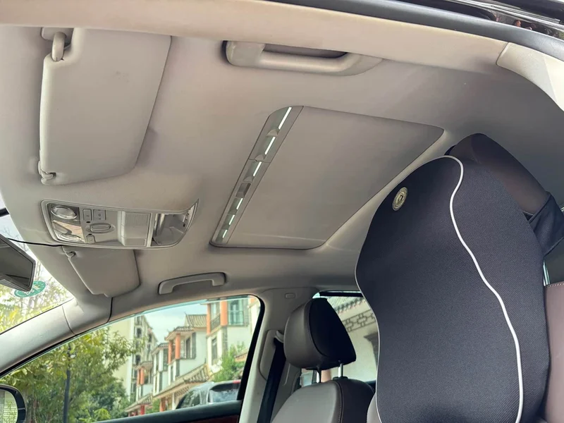 Skoda Superb — фото 10