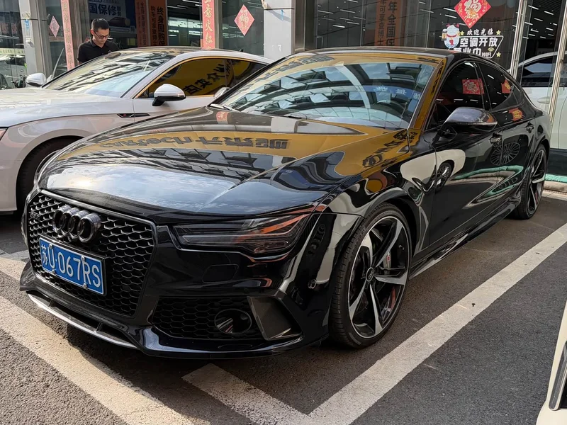 Audi RS 7 — фото 1
