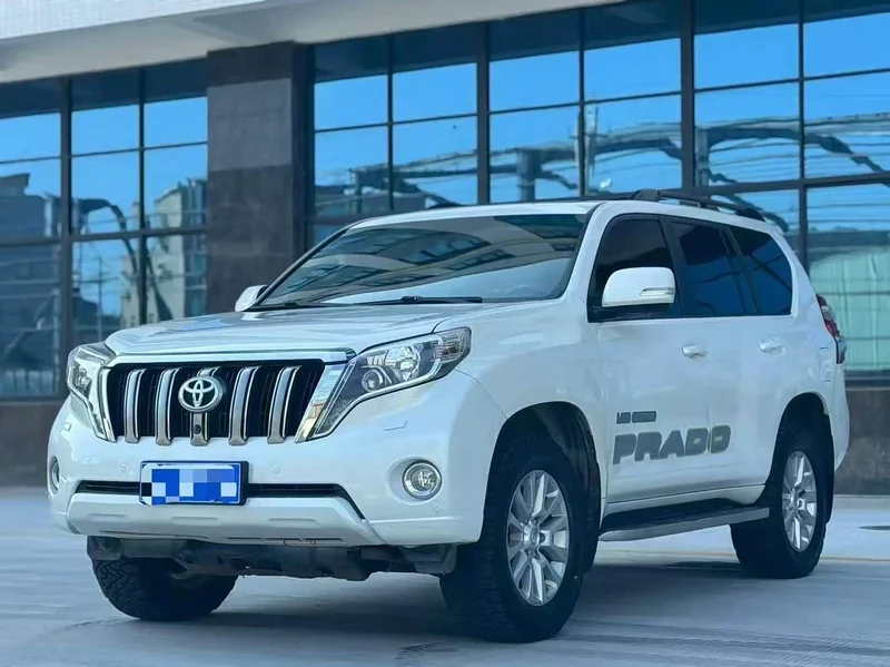 Toyota Prado — фото 1