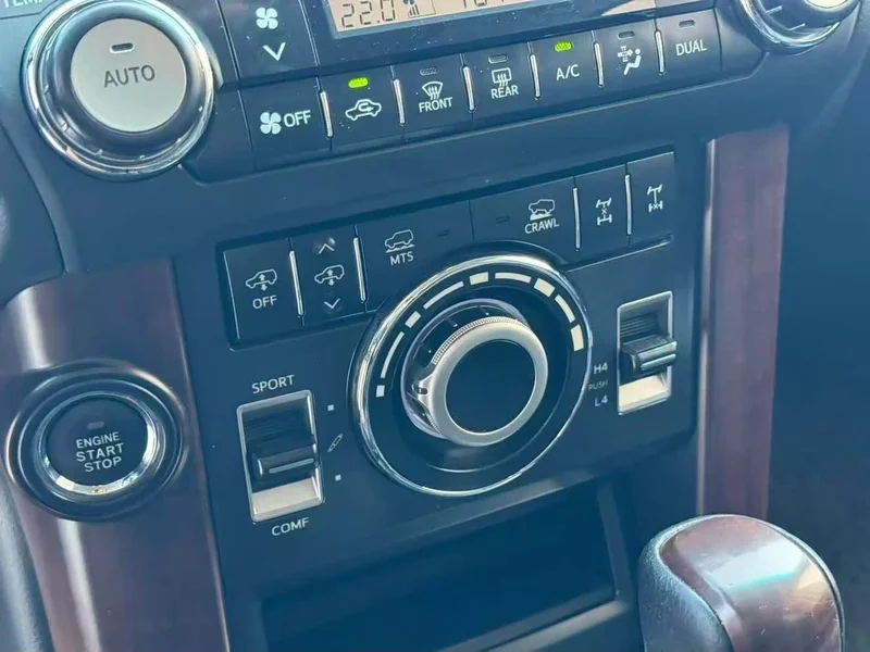 Toyota Prado — фото 9