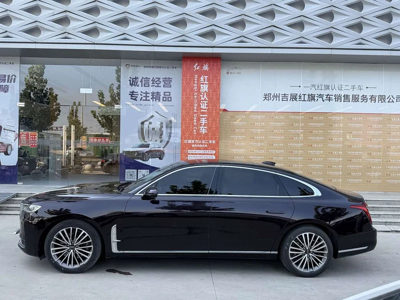 Hongqi H9 — фото 16