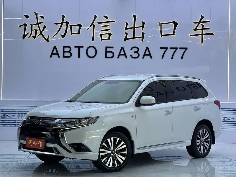Mitsubishi Outlander — фото 1