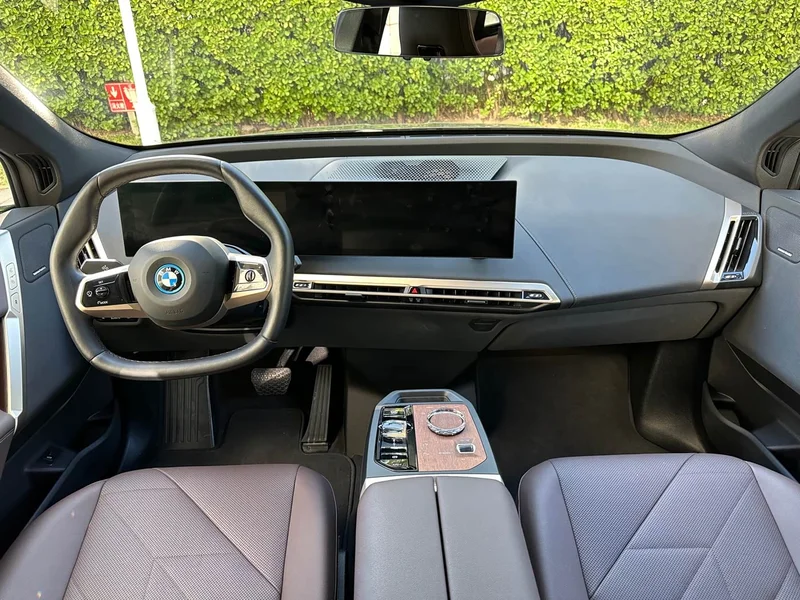 BMW iX — фото 11