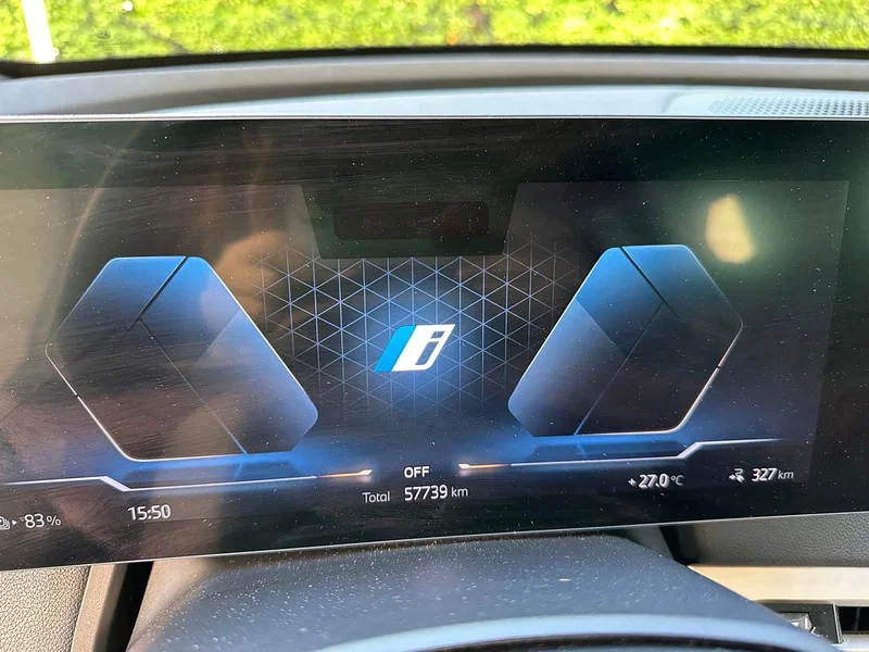 BMW iX — фото 17