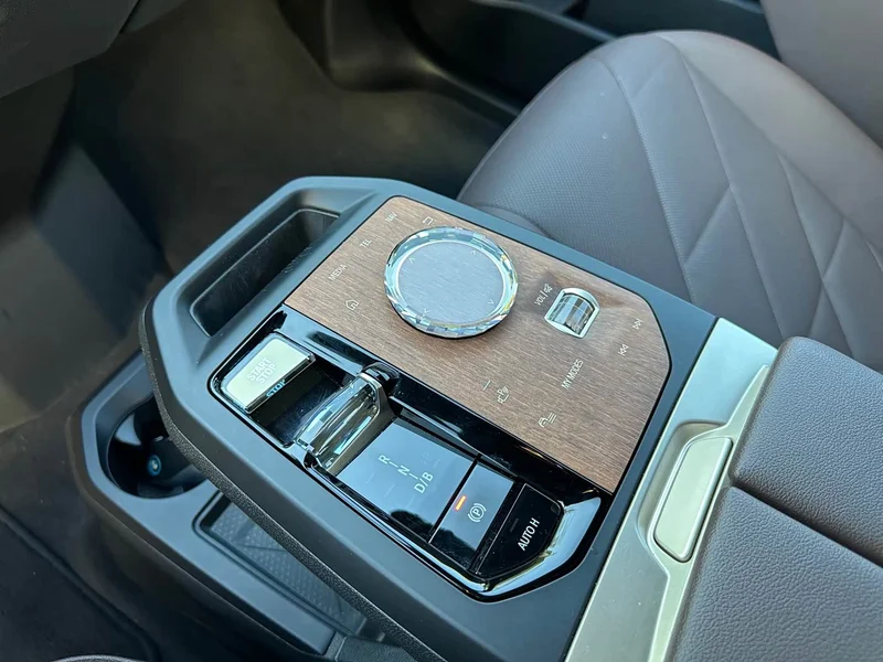 BMW iX — фото 18
