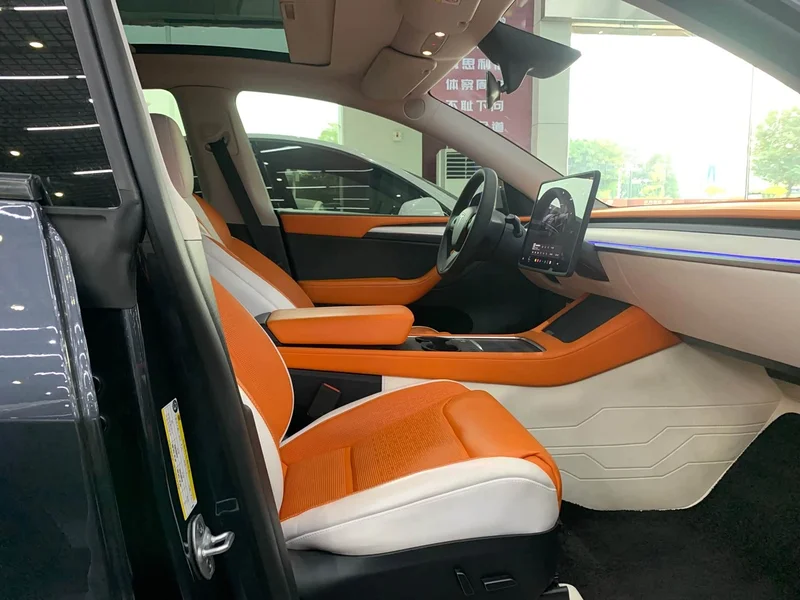 Tesla Model Y — фото 19