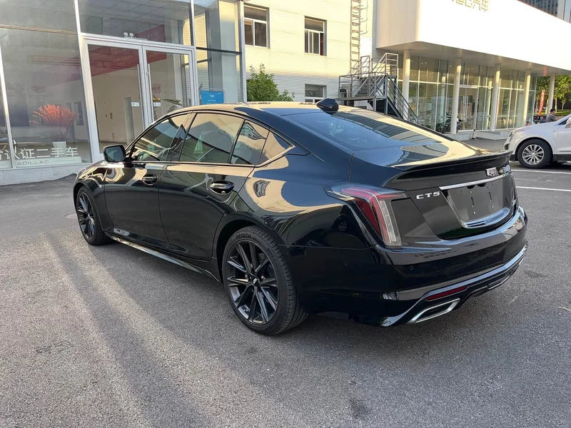 Cadillac CT5 — фото 13