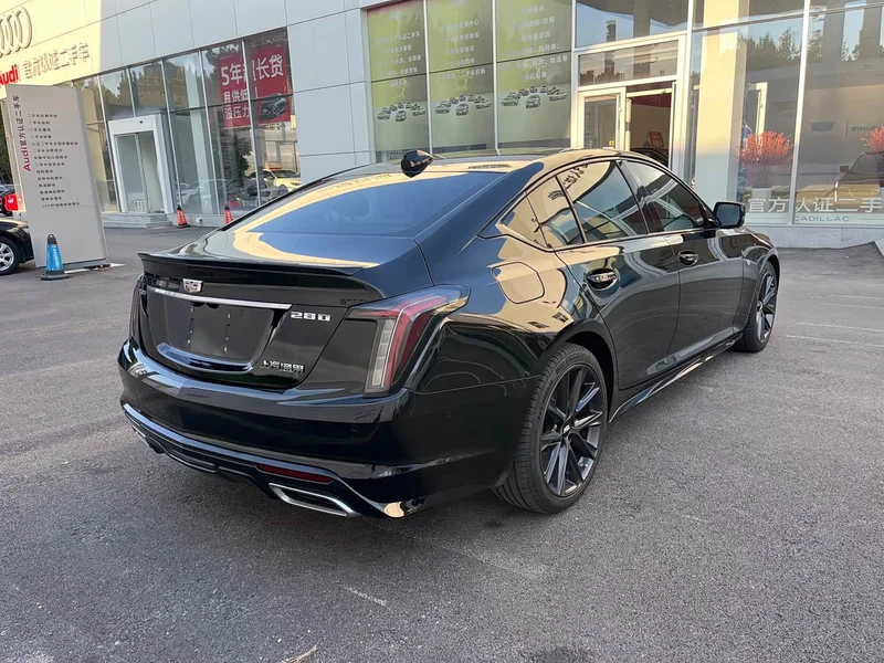 Cadillac CT5 — фото 15
