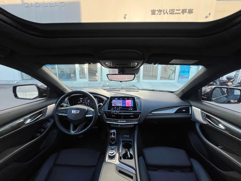 Cadillac CT5 — фото 17