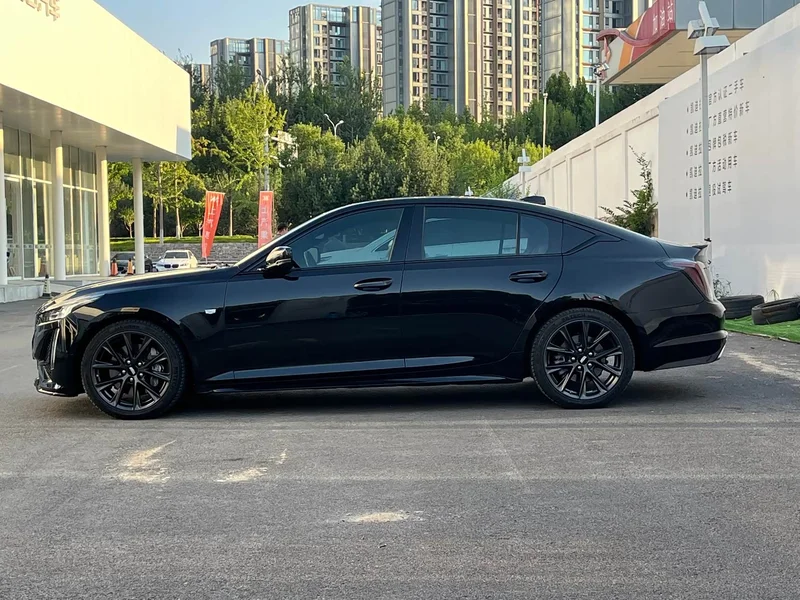 Cadillac CT5 — фото 3