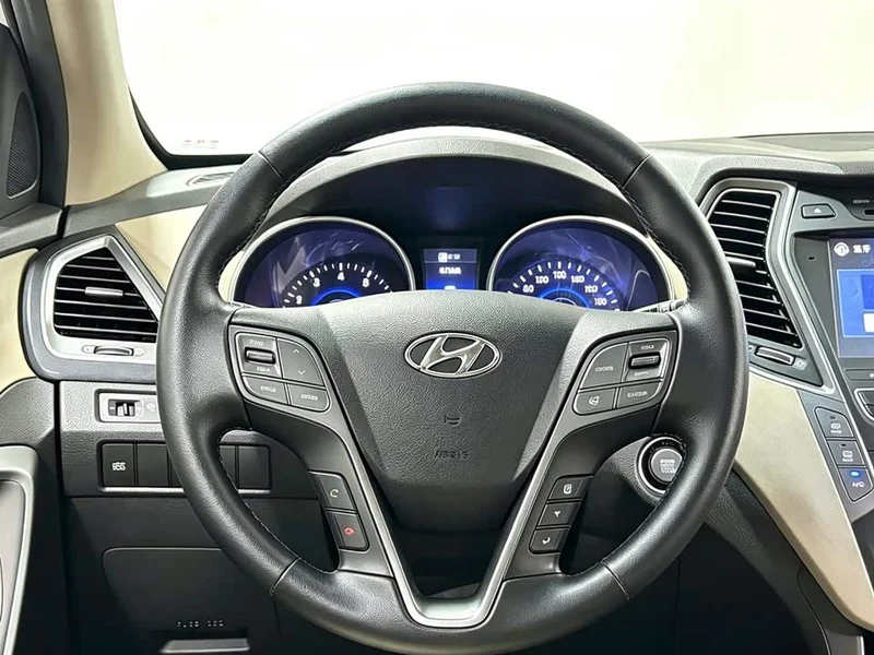 Hyundai Santa Fe — фото 10