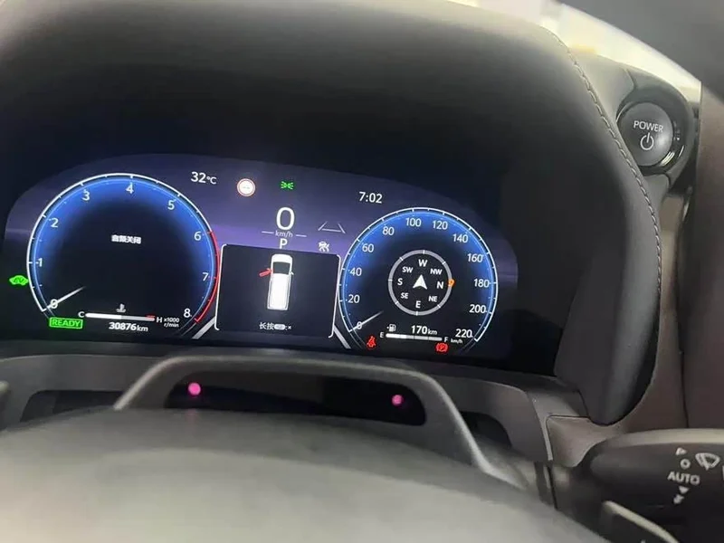 Toyota Alphard — фото 19