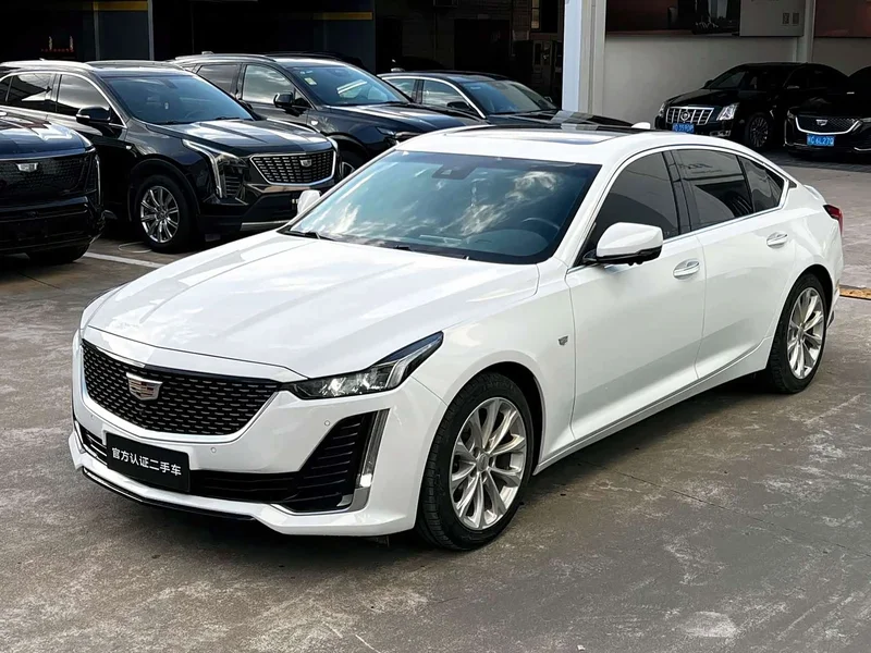 Cadillac CT5 — фото 1