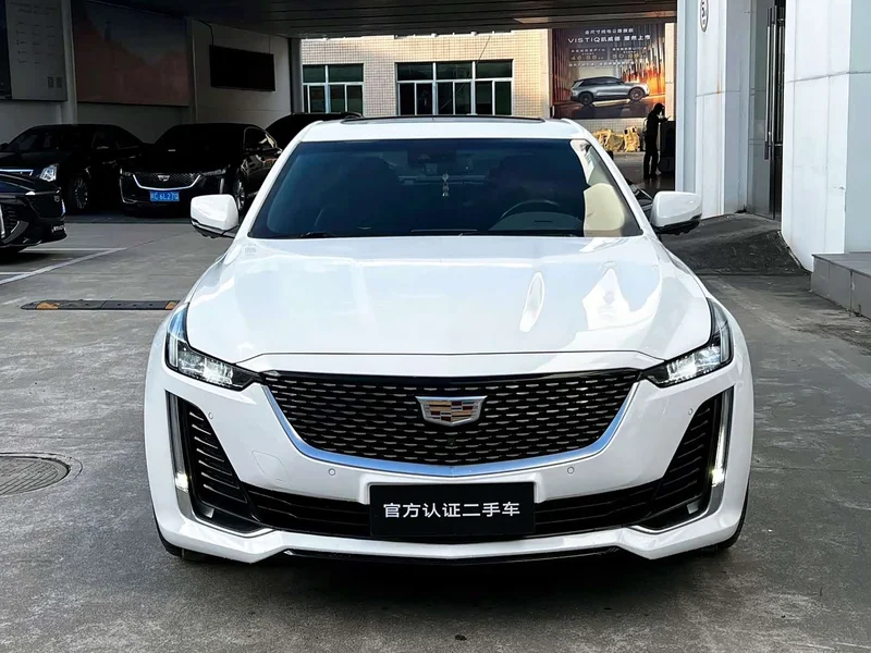 Cadillac CT5 — фото 2