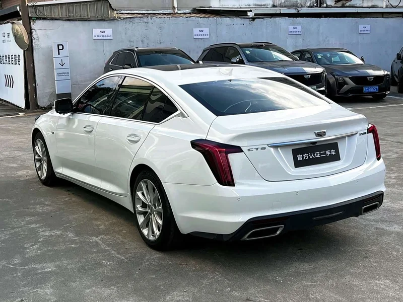 Cadillac CT5 — фото 6