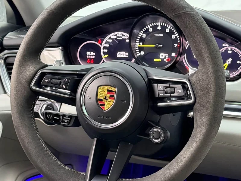 Porsche Panamera — фото 10