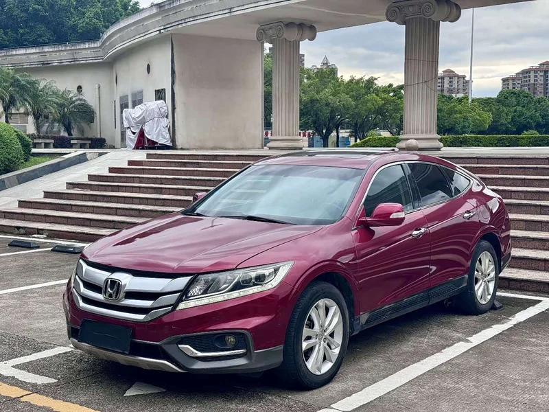 Honda Crosstour — фото 1